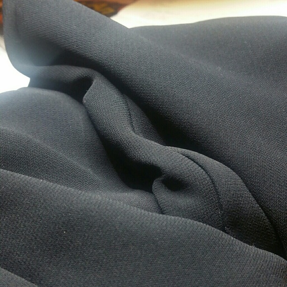 Black A-Line Skirt, by Michelle, Sz 6 - Picture 5 of 7